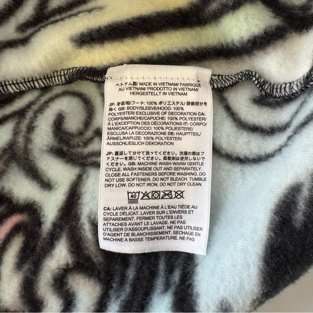 Supreme x The North Face Steep Tech Fleece Pullover
Multicolor Dragon - Picture 9 of 11